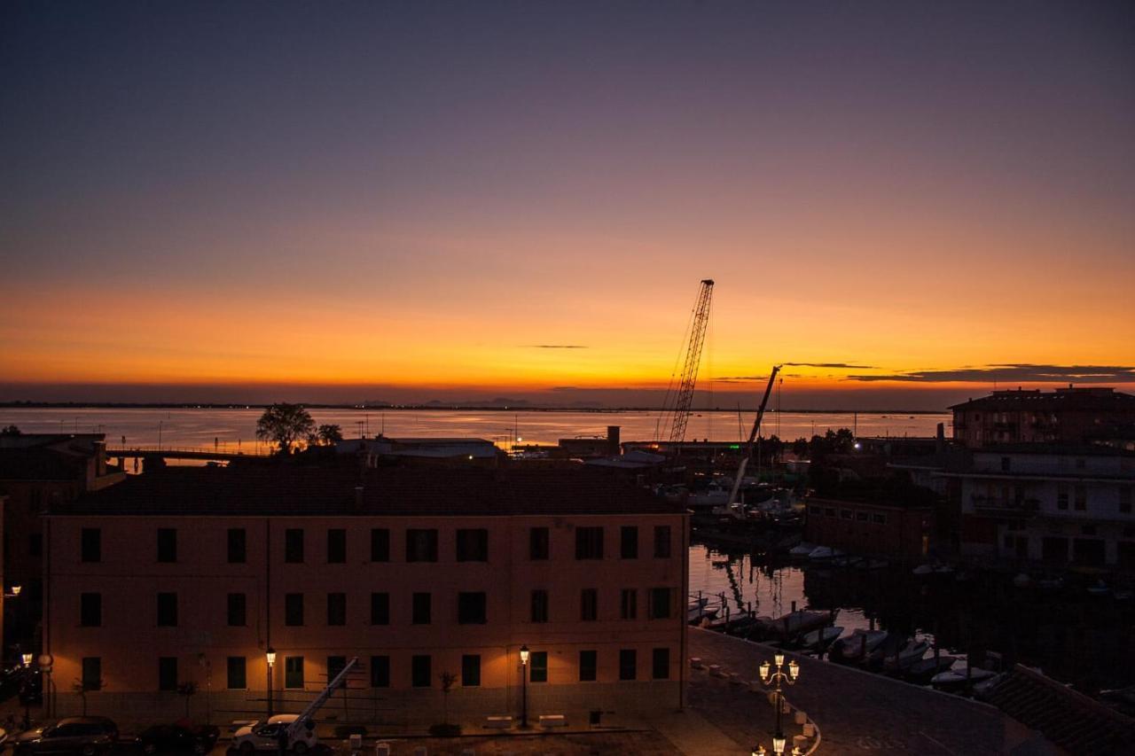Apartamento Mansarda Settimo Cielo Chioggia Exterior foto